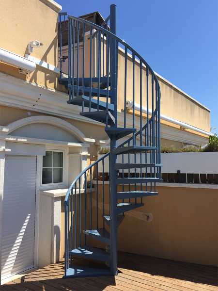 Escaleras caracol metalicas exteriores