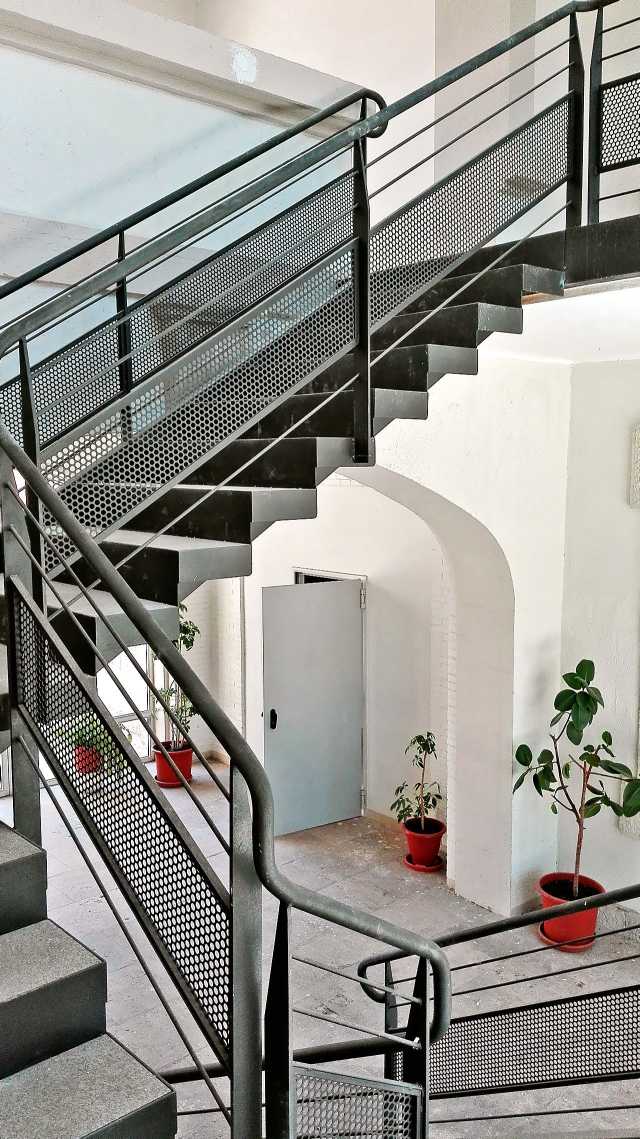 escaleras edificios publicos