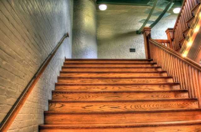 escaleras gres imitacion madera