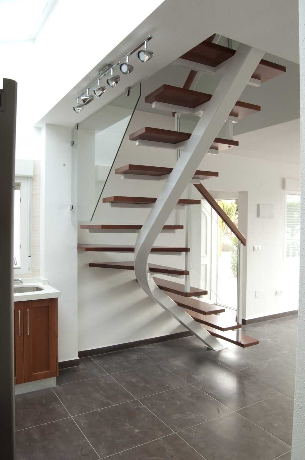 Escaleras interiore...: Modos de uso: