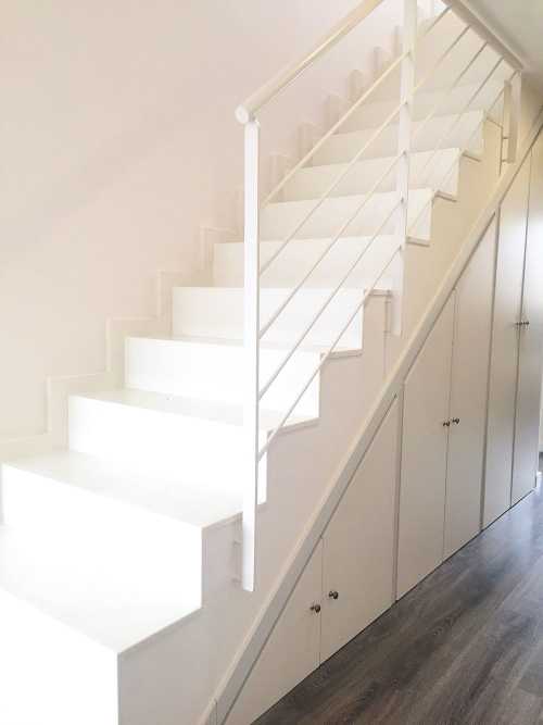 escaleras marmol blanco