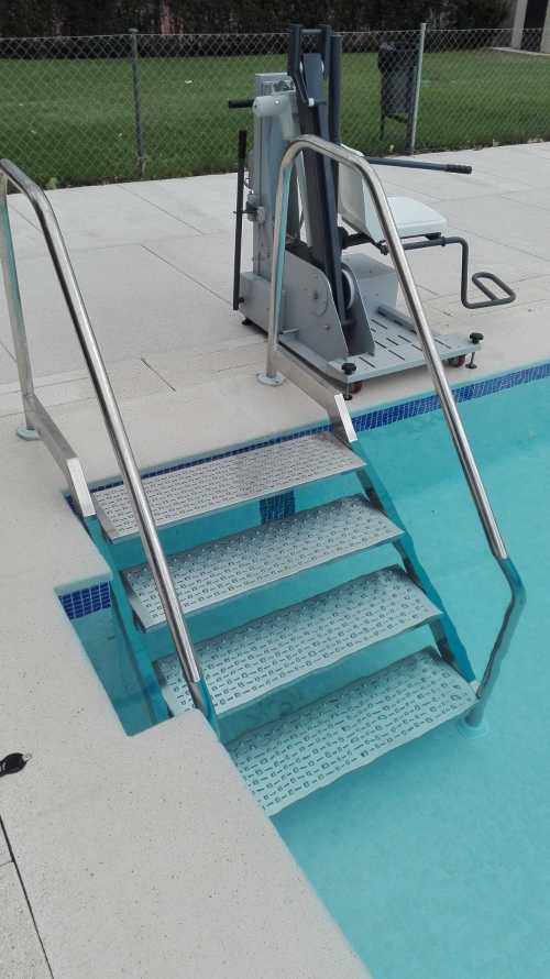 escaleras piscina aluminio
